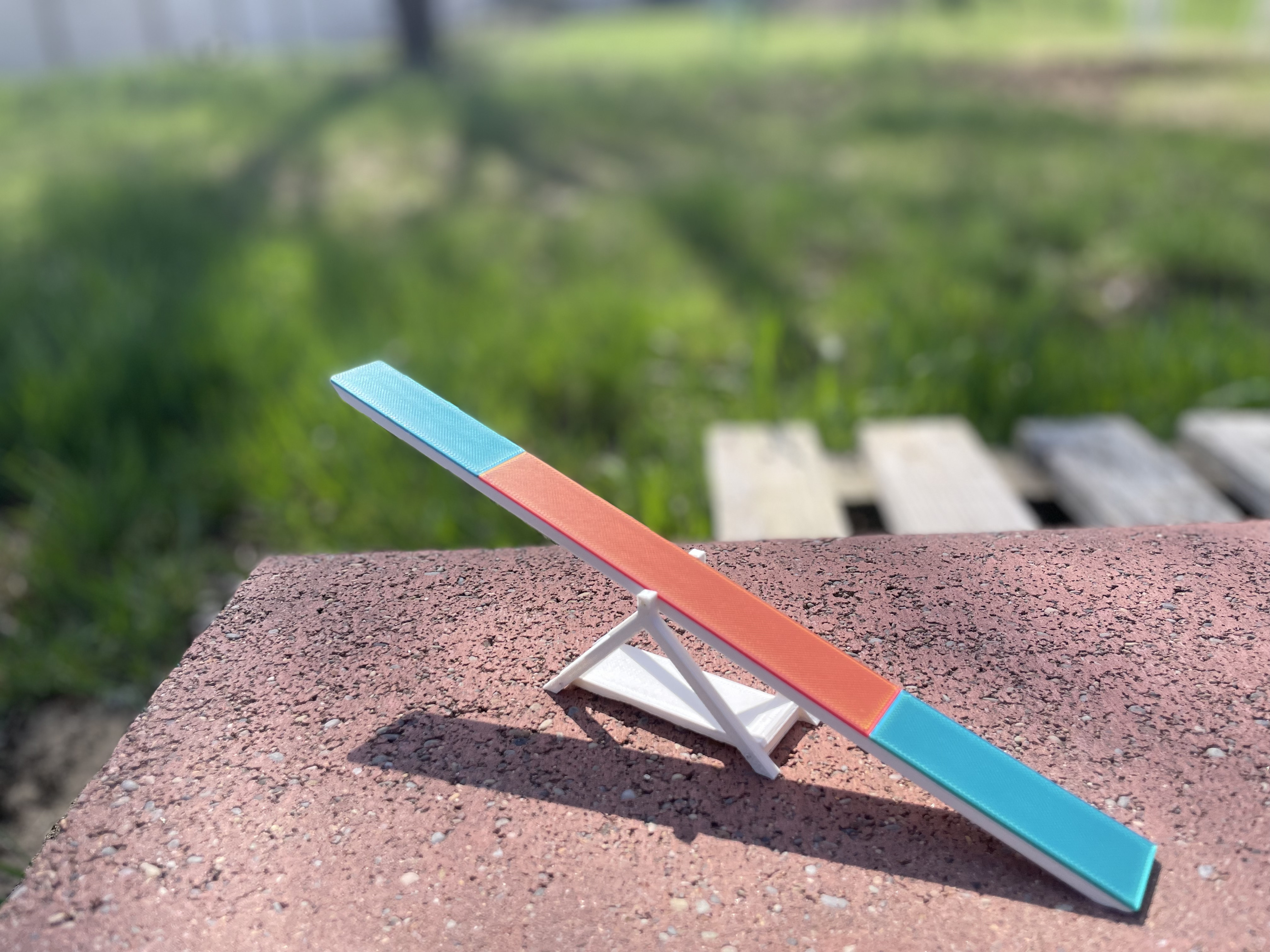 Mini seesaw